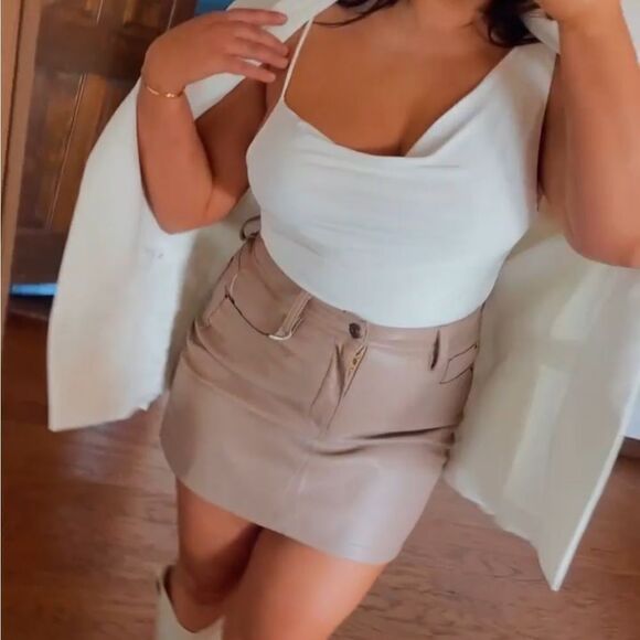 Tan faux leather mini skirt - Picture 2 of 8